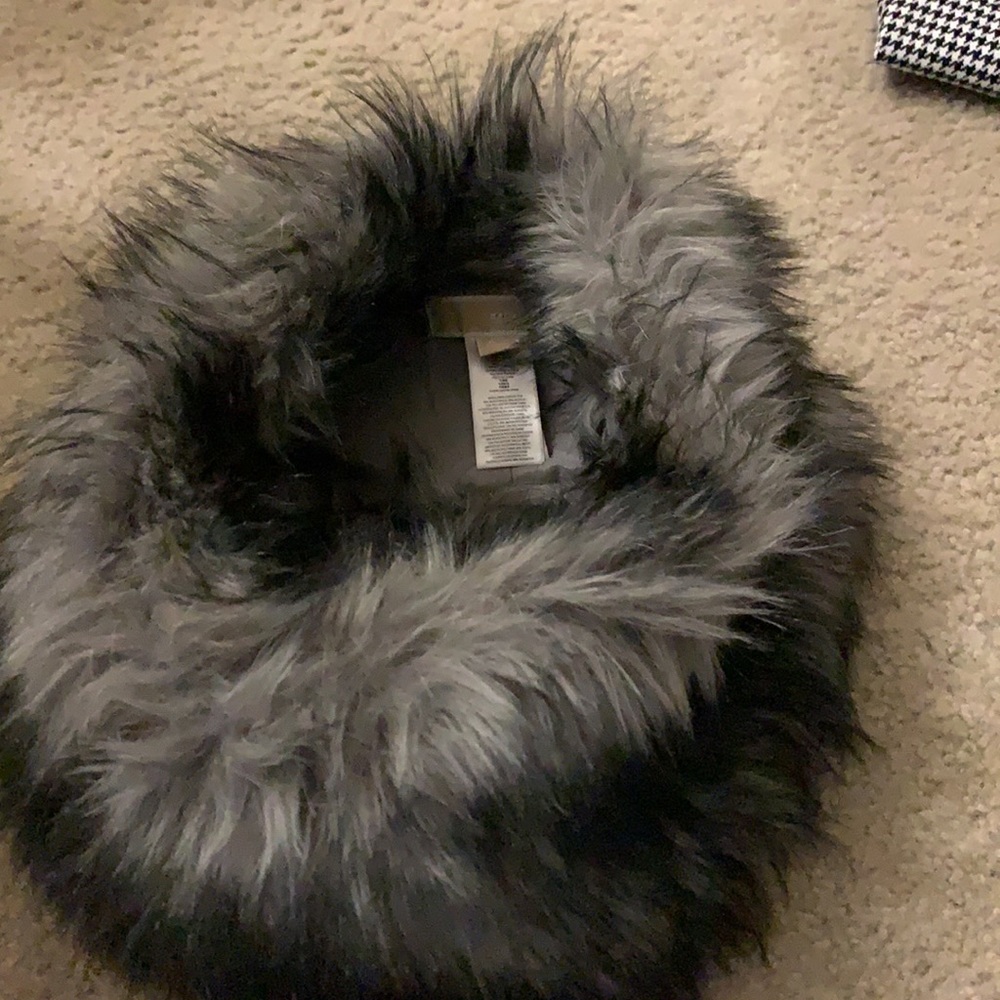 Scarf - Picture 2 of 2